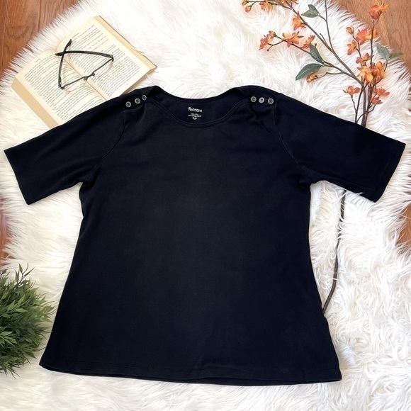 Reitmans Tops - Reitmans Half Sleeve Stretchy Top with Button Details Womens Size XL